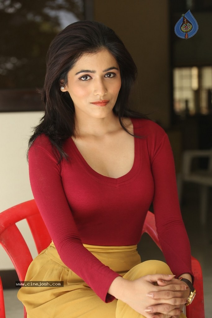 Ghazal Somaiah New Stills - 108 / 188 photos