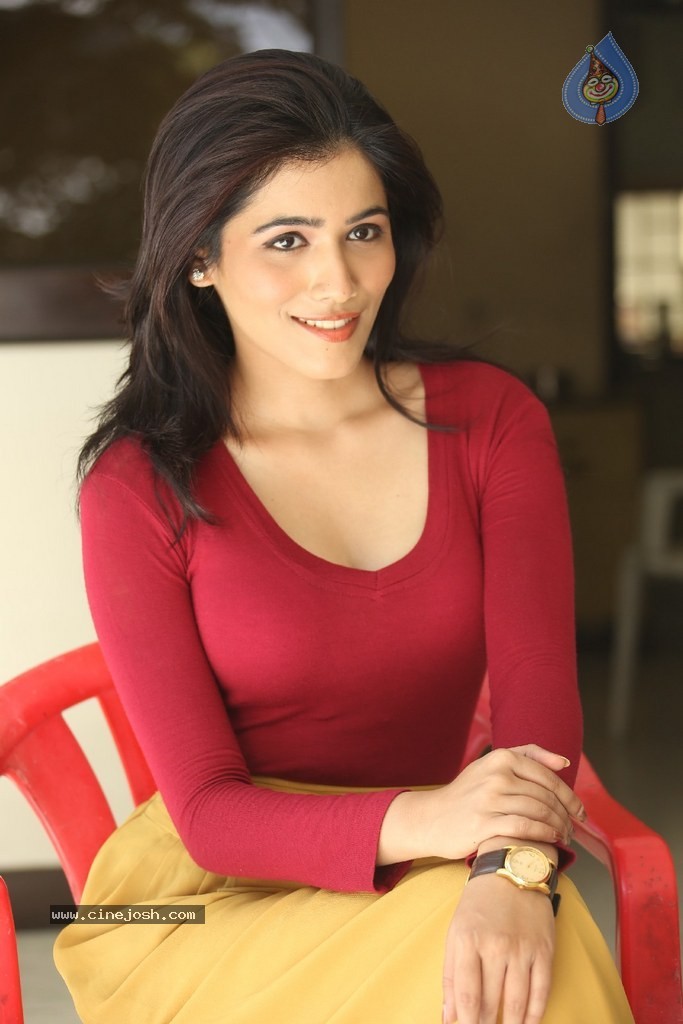 Ghazal Somaiah New Stills - 112 / 188 photos