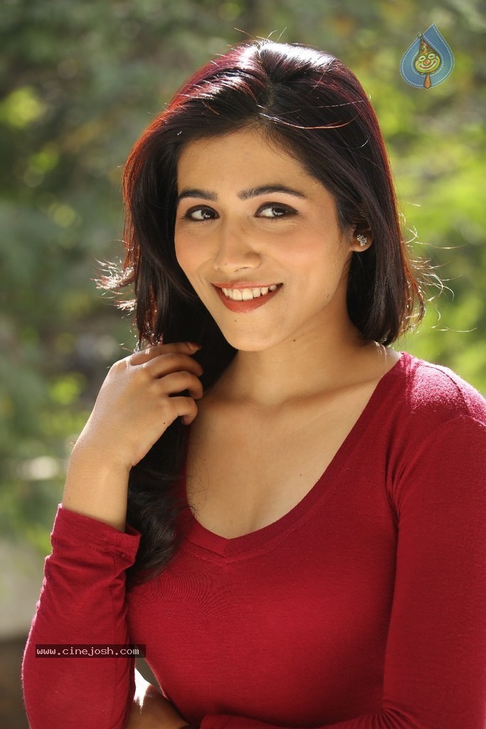 Ghazal Somaiah New Stills - 122 / 188 photos