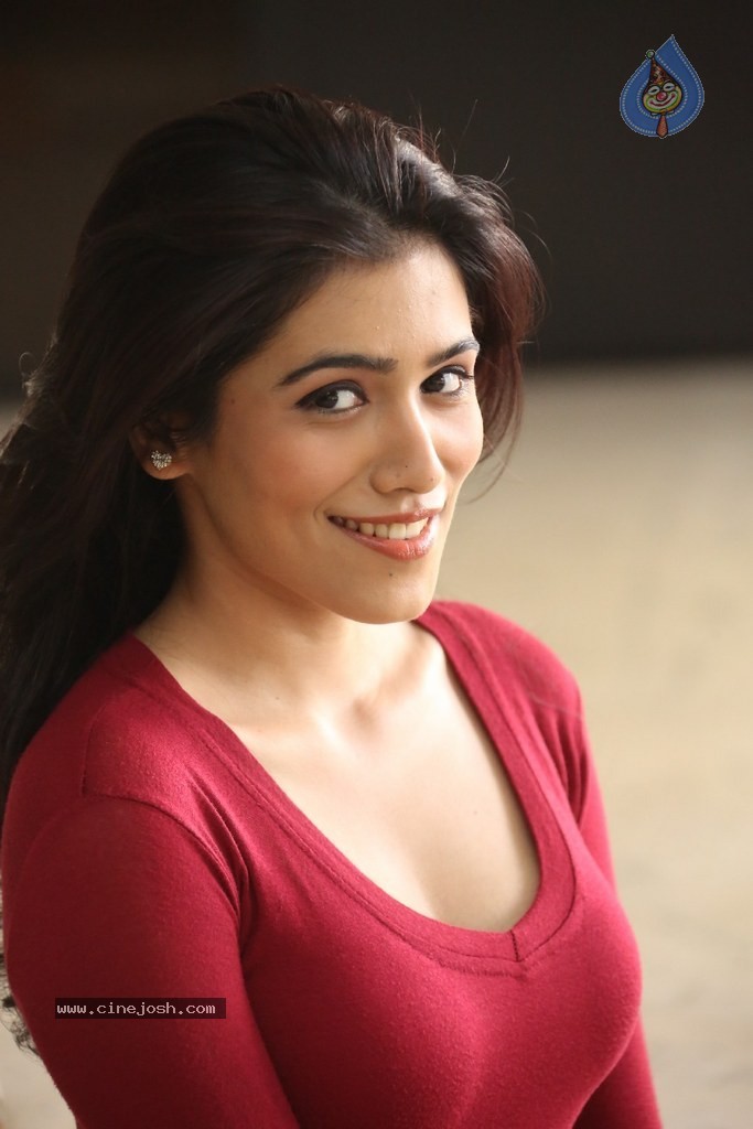 Ghazal Somaiah New Stills - 130 / 188 photos