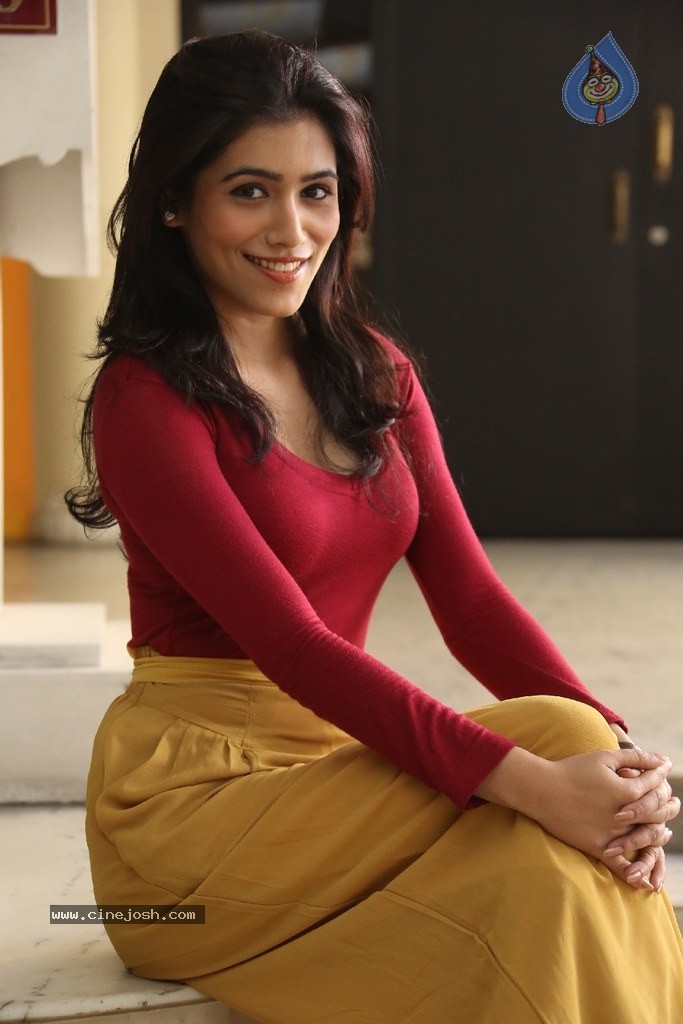 Ghazal Somaiah New Stills - 135 / 188 photos