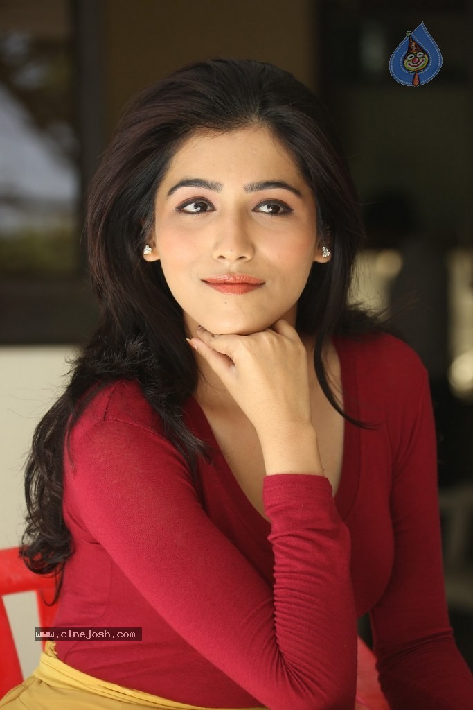 Ghazal Somaiah New Stills - 145 / 188 photos