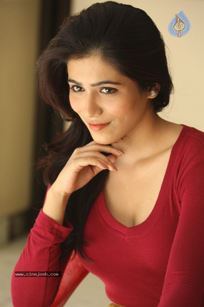 Ghazal Somaiah New Stills - 155 / 188 photos