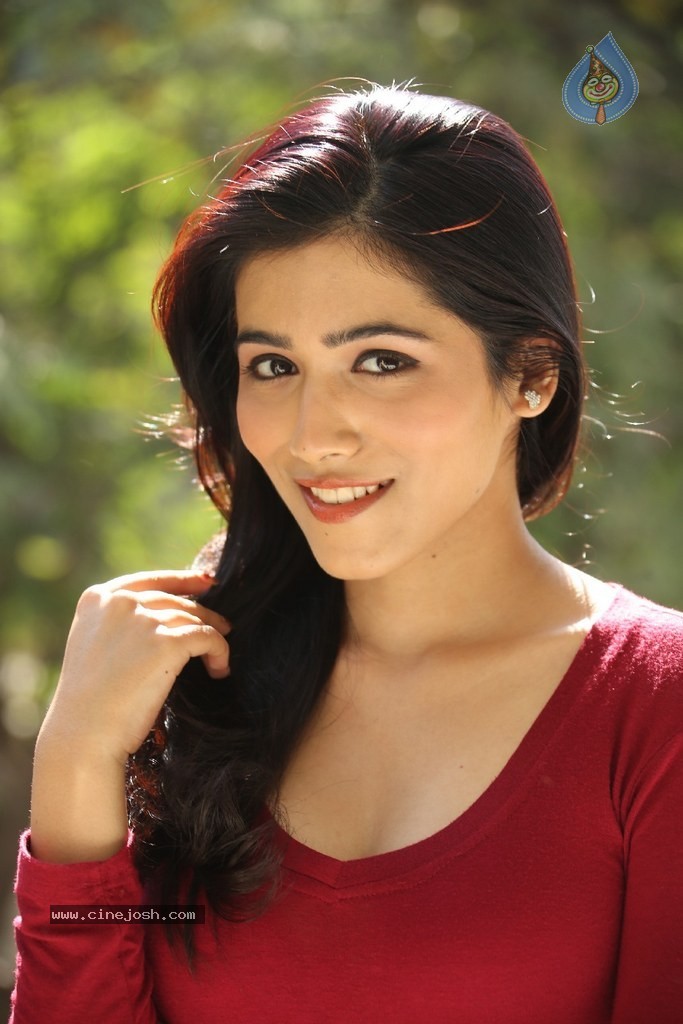 Ghazal Somaiah New Stills - 172 / 188 photos