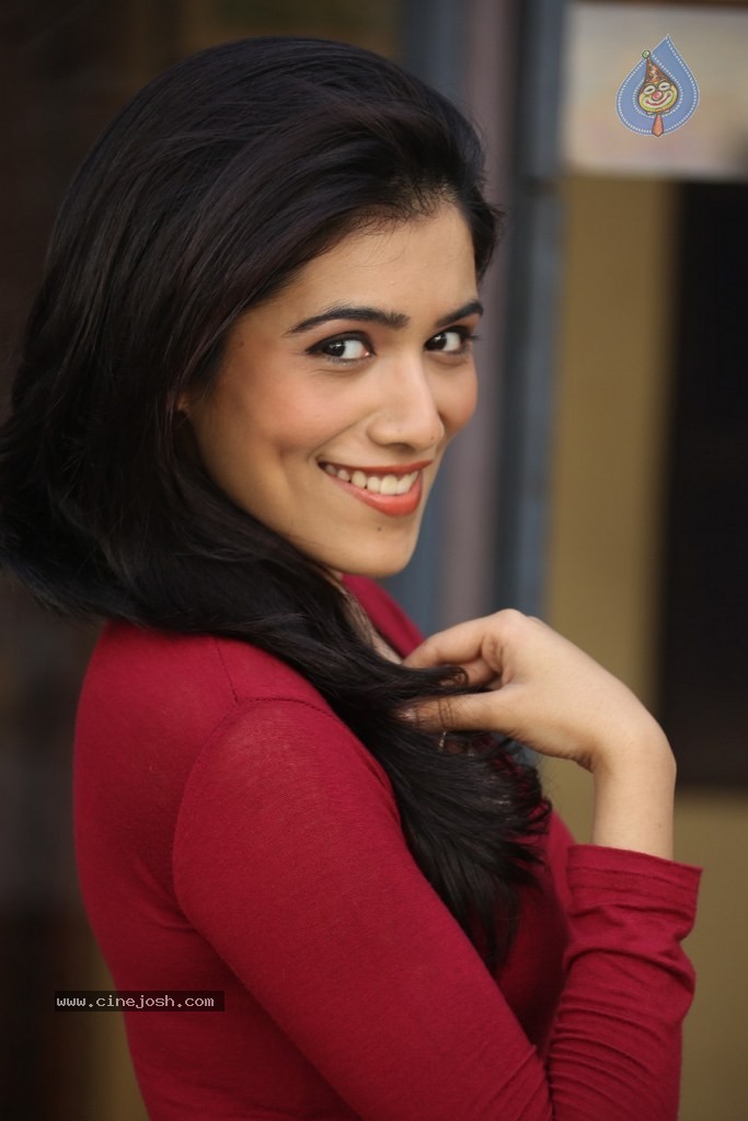 Ghazal Somaiah New Stills - 174 / 188 photos