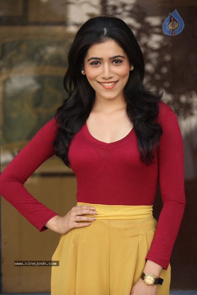 Ghazal Somaiah New Stills - 183 / 188 photos