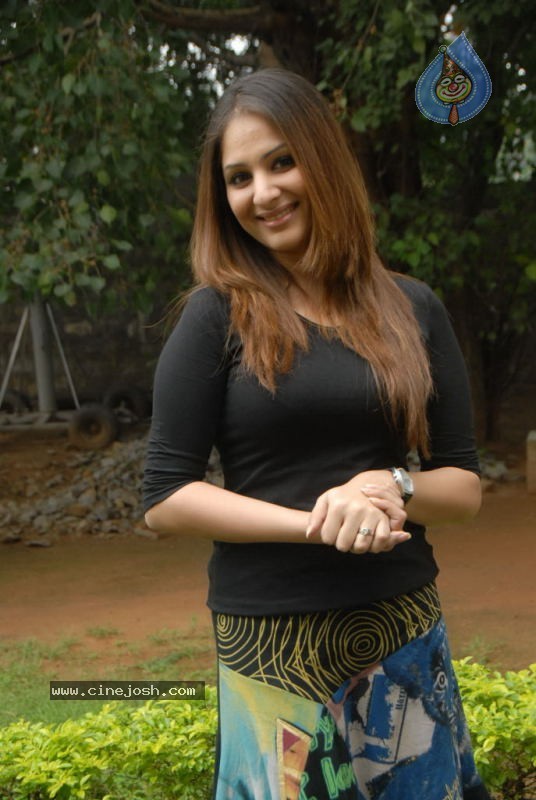 Gowri Munjal Latest Stills - 43 / 51 photos