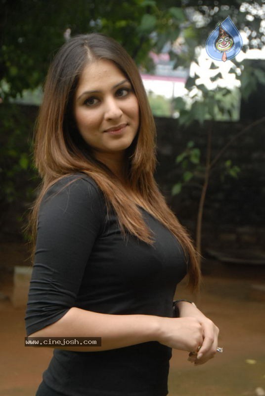 Gowri Munjal Latest Stills - 45 / 51 photos