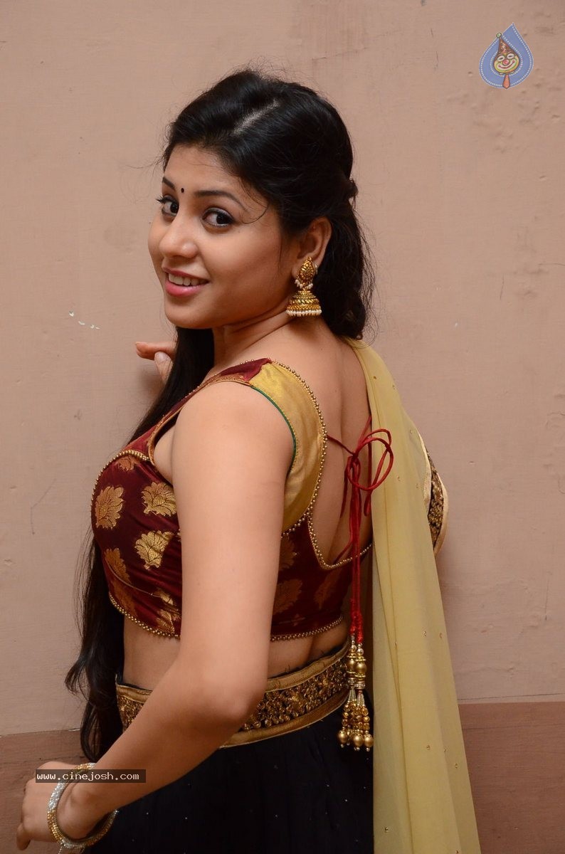 Hamida Latest Photos - 25 / 45 photos