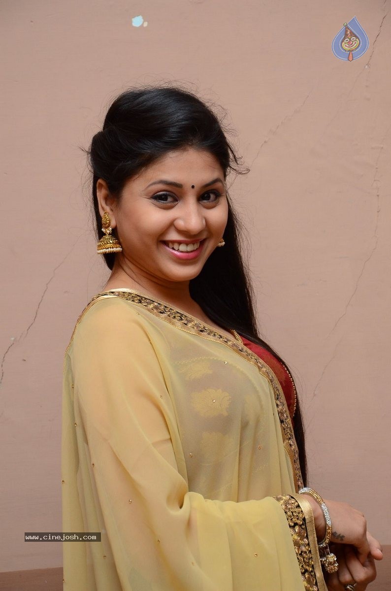 Hamida Latest Photos - 34 / 45 photos