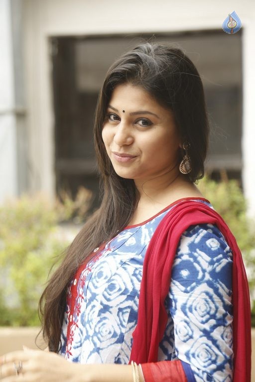 Hamida New Photos - 6 / 42 photos