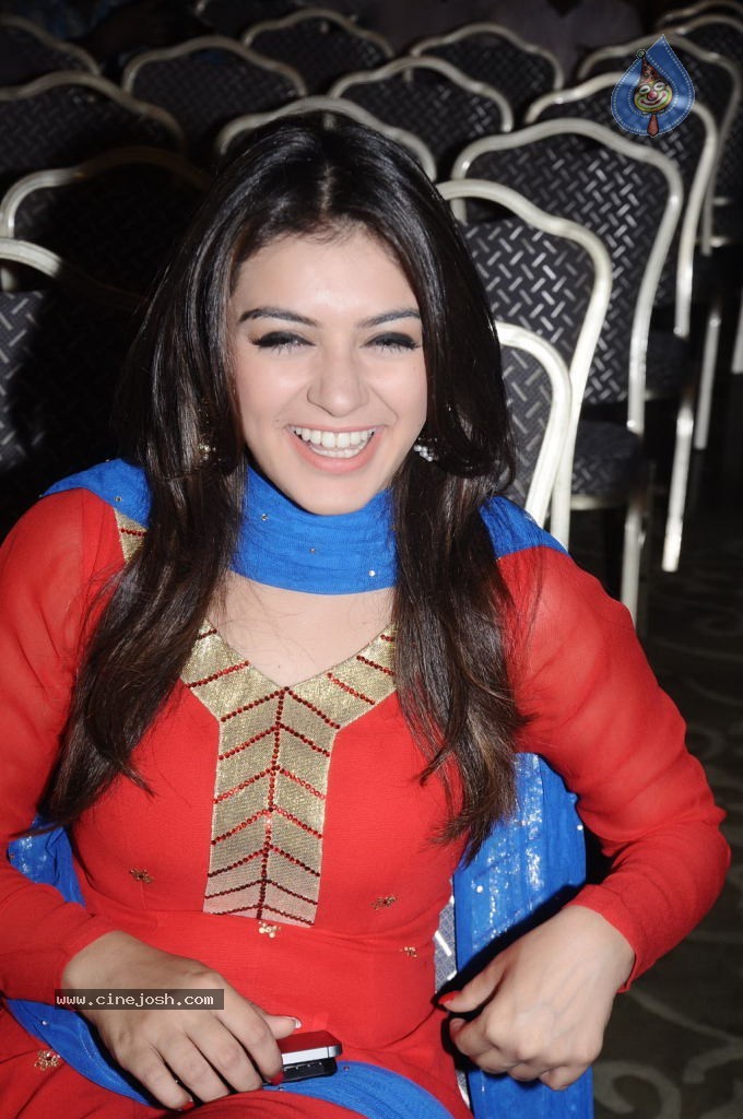 Hansika Latest Stills - 17 / 25 photos