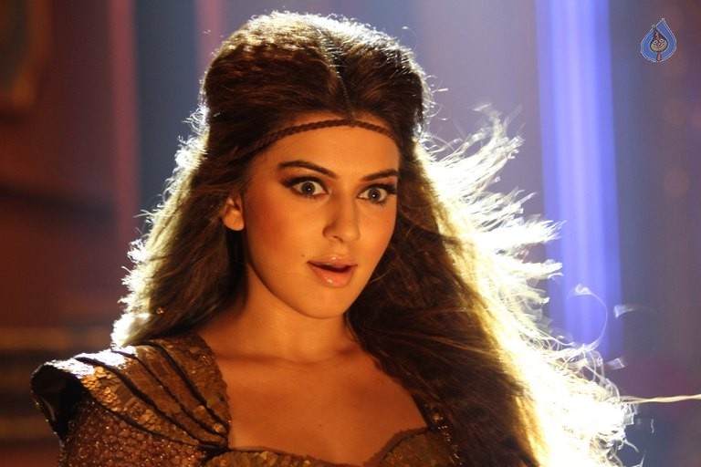 Hansika New Images - 56 / 62 photos