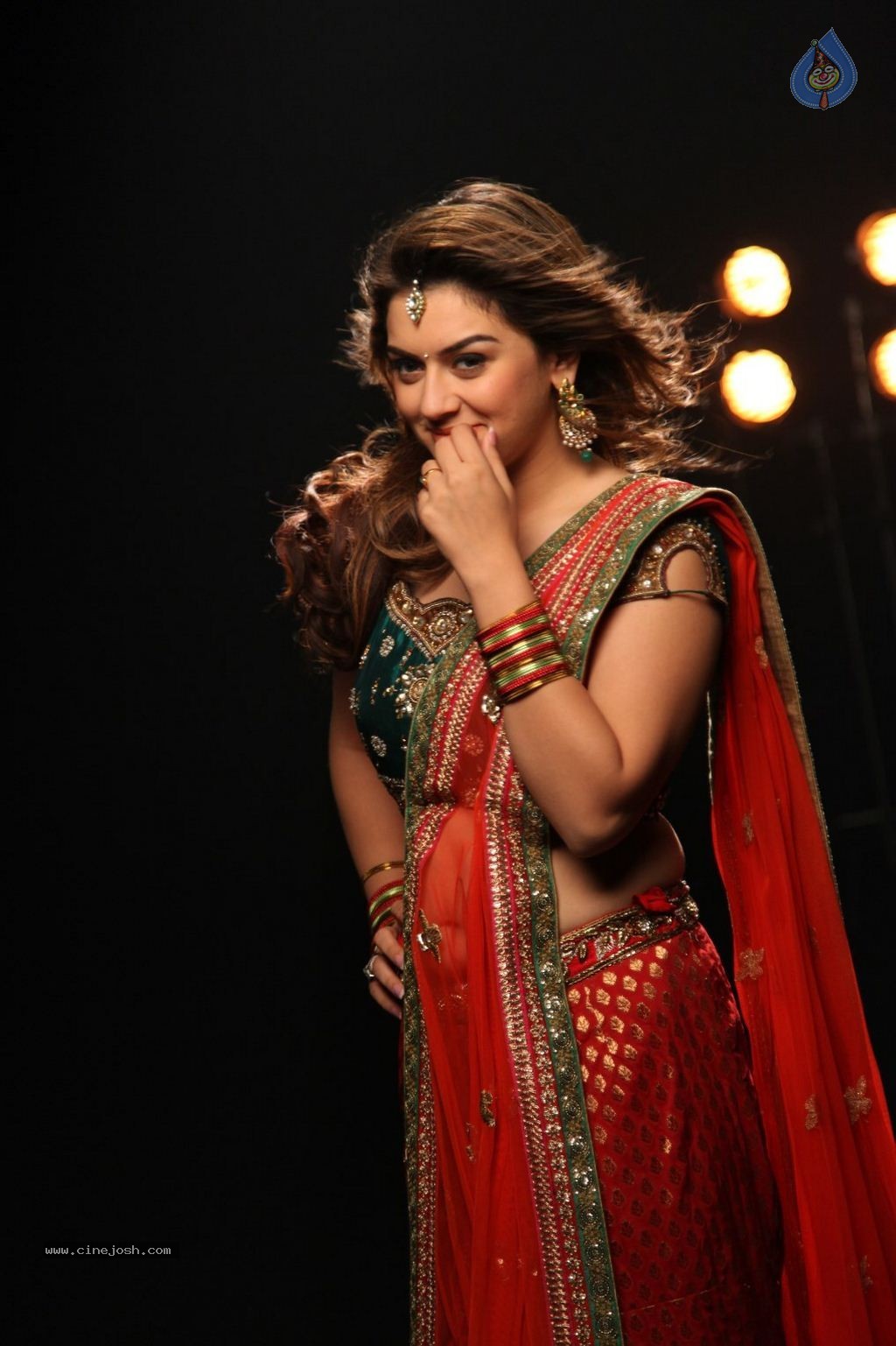 Hansika New Pics - 17 / 28 photos