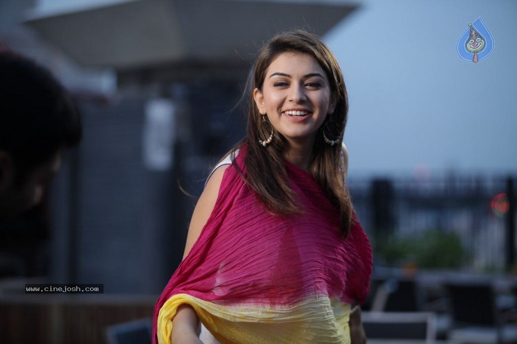 Hansika New Pics - 21 / 28 photos