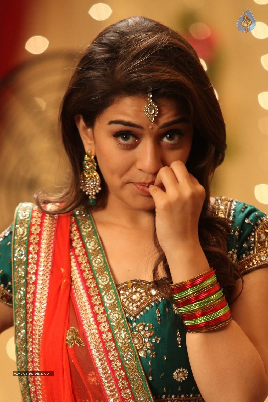 Hansika New Pics - 23 / 28 photos