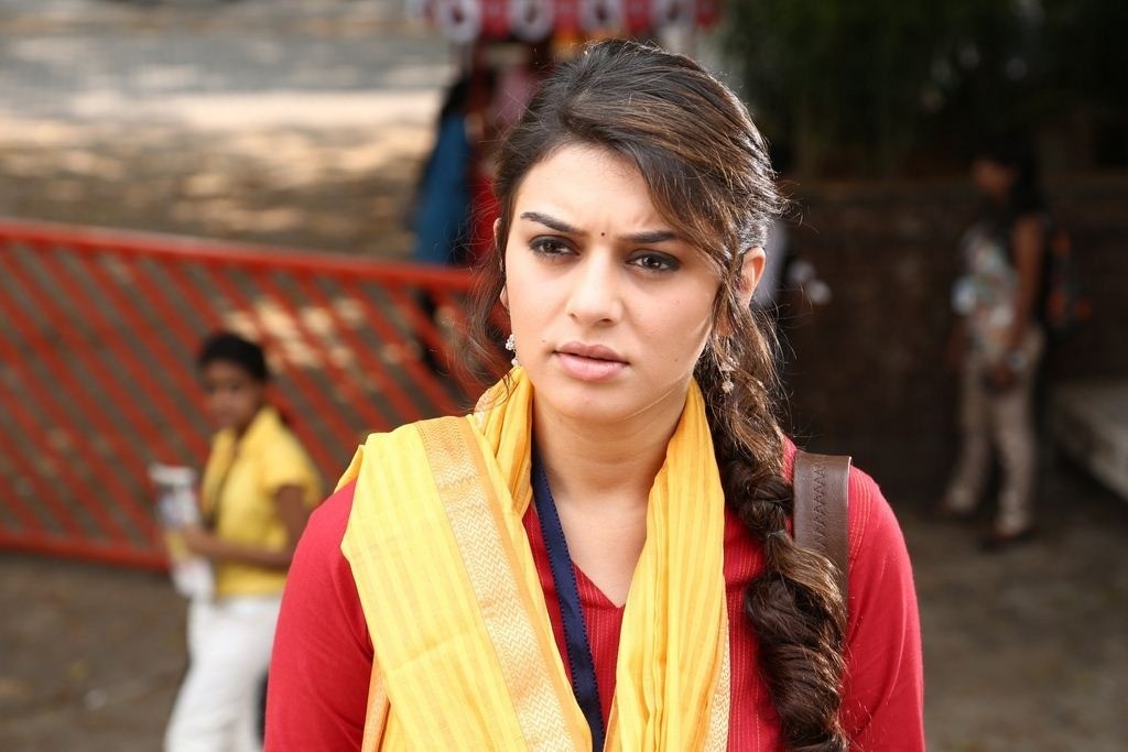 Hansika Stills - 13 / 14 photos