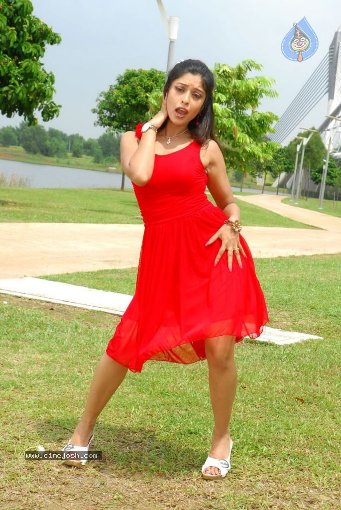 Harika New Gallery - 26 / 65 photos