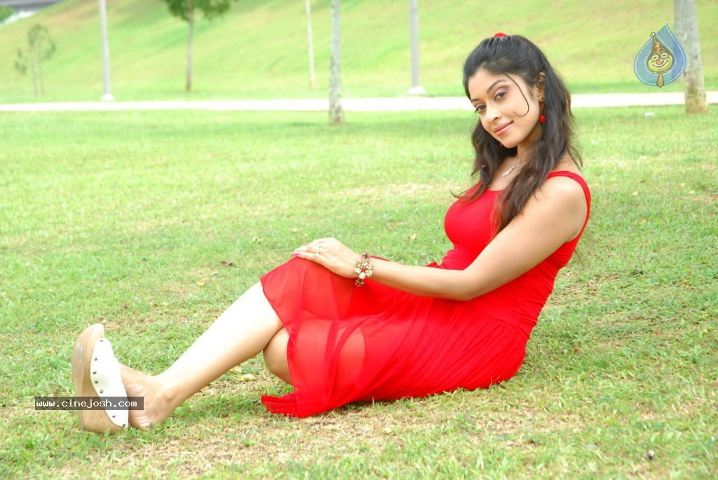 Harika New Gallery - 43 / 65 photos