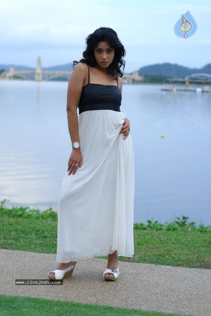 Harika New Gallery - 47 / 65 photos