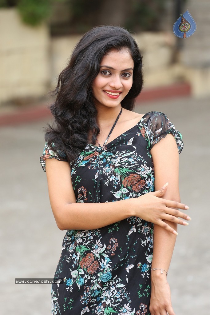 Harika New Photos - 48 / 84 photos