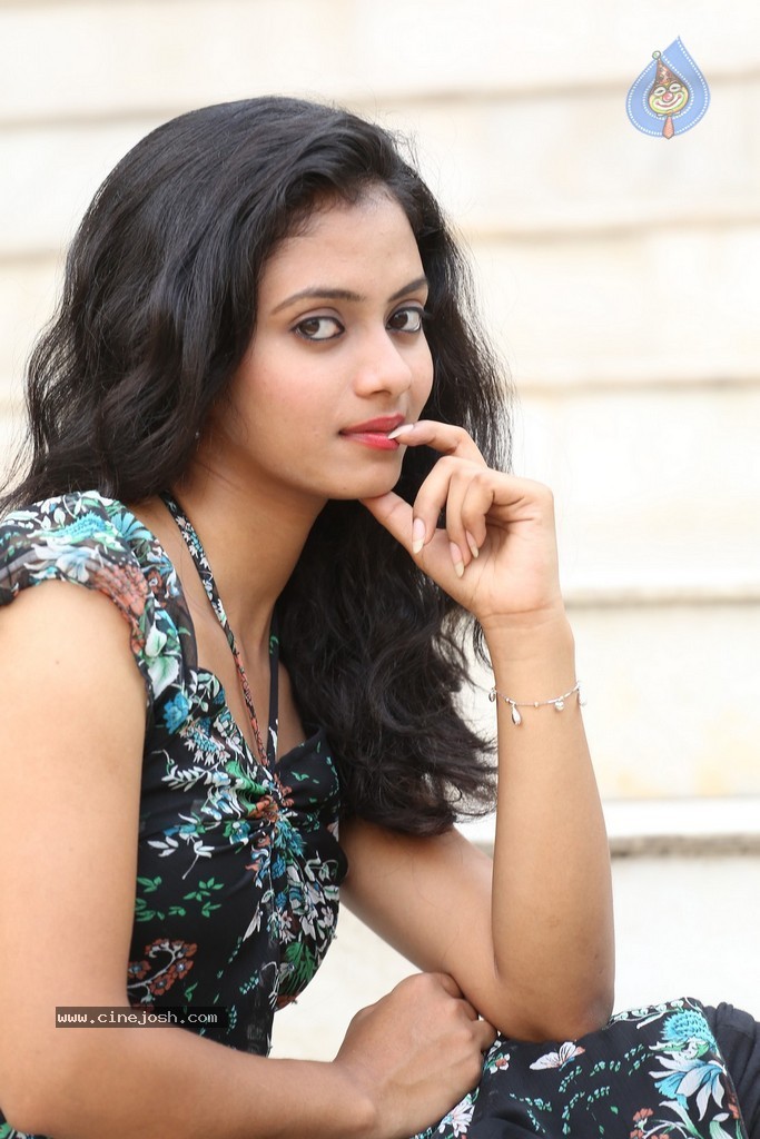 Harika New Photos - 51 / 84 photos