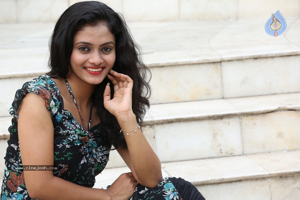 Harika New Photos - 72 / 84 photos