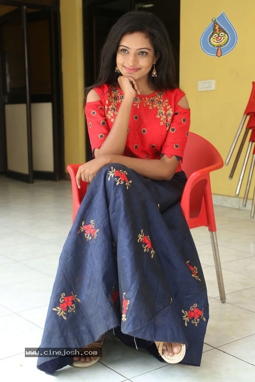 Harika New Photos - 1 / 14 photos