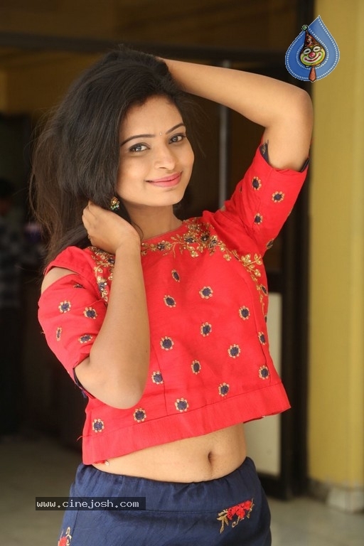 Harika New Photos - 12 / 14 photos