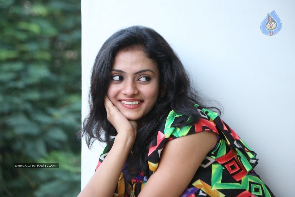 Harika New Stills - 11 / 70 photos