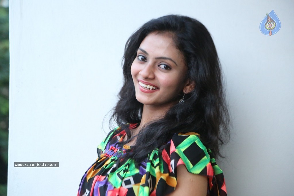 Harika New Stills - 47 / 70 photos