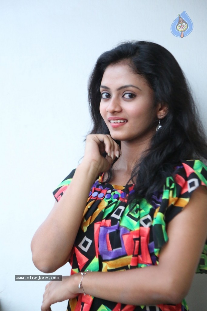 Harika New Stills - 48 / 70 photos