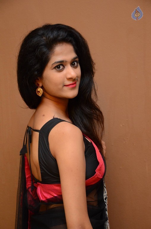 Harini Photos - 28 / 29 photos