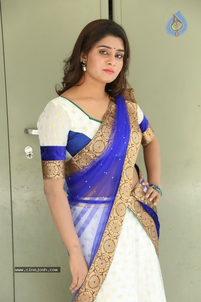 Harini Spicy Stills - 37 / 110 photos