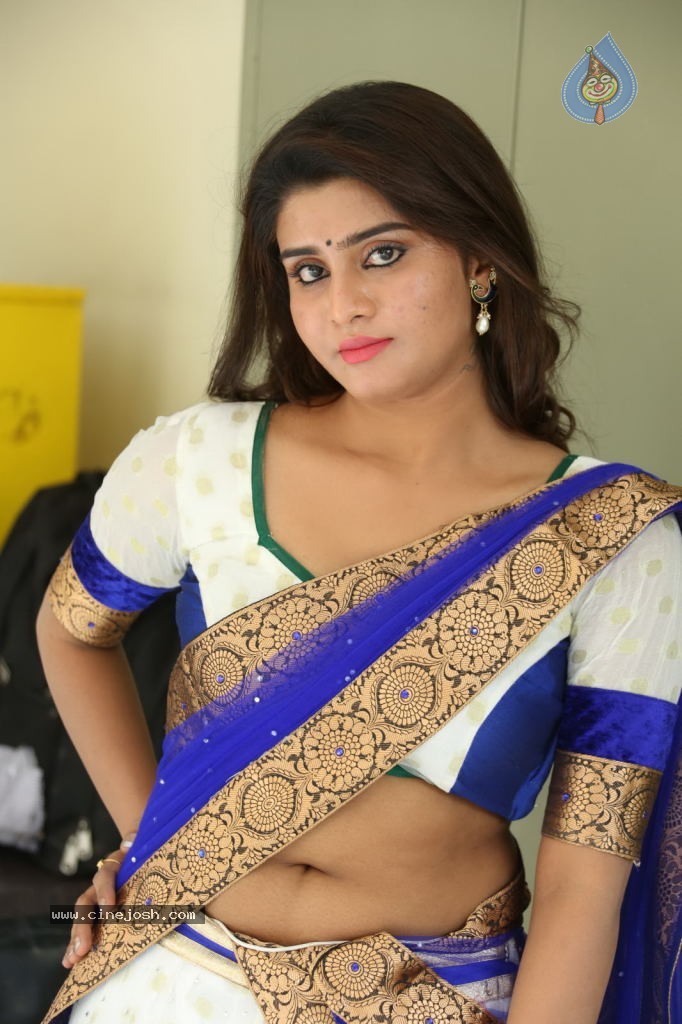 Harini Spicy Stills - 98 / 110 photos