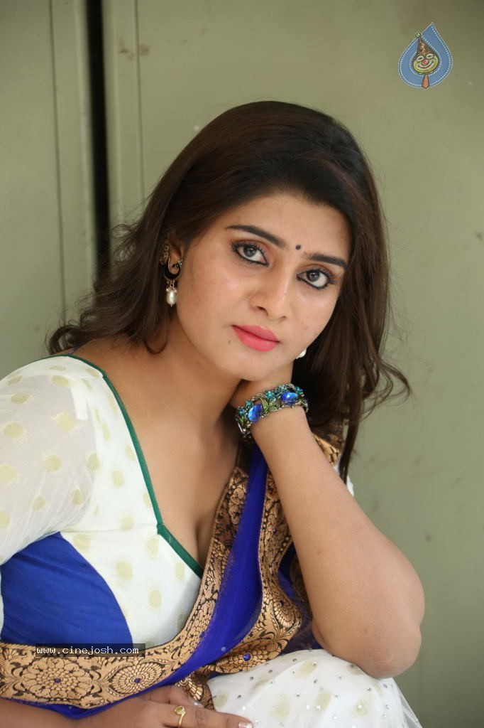 Harini Spicy Stills - 100 / 110 photos