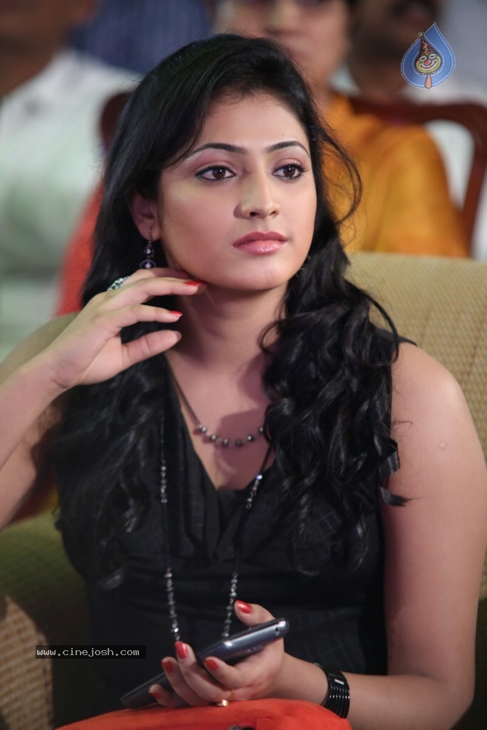 Haripriya Gallery - 39 / 40 photos