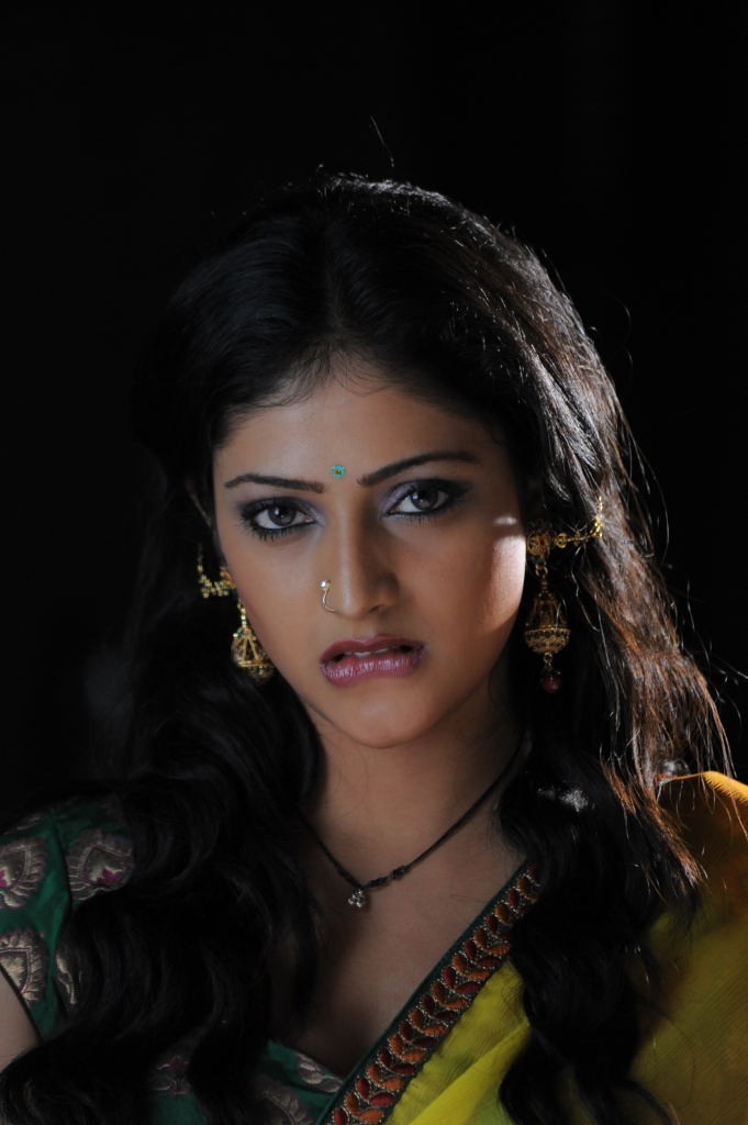 Haripriya Hot Images  - 6 / 50 photos