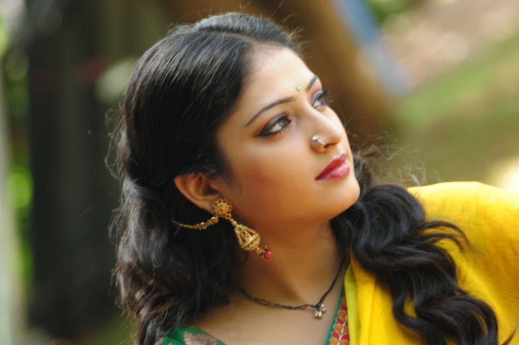 Haripriya Hot Images  - 31 / 50 photos