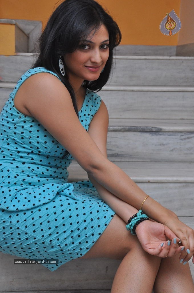 Haripriya Hot Images  - 79 / 127 photos