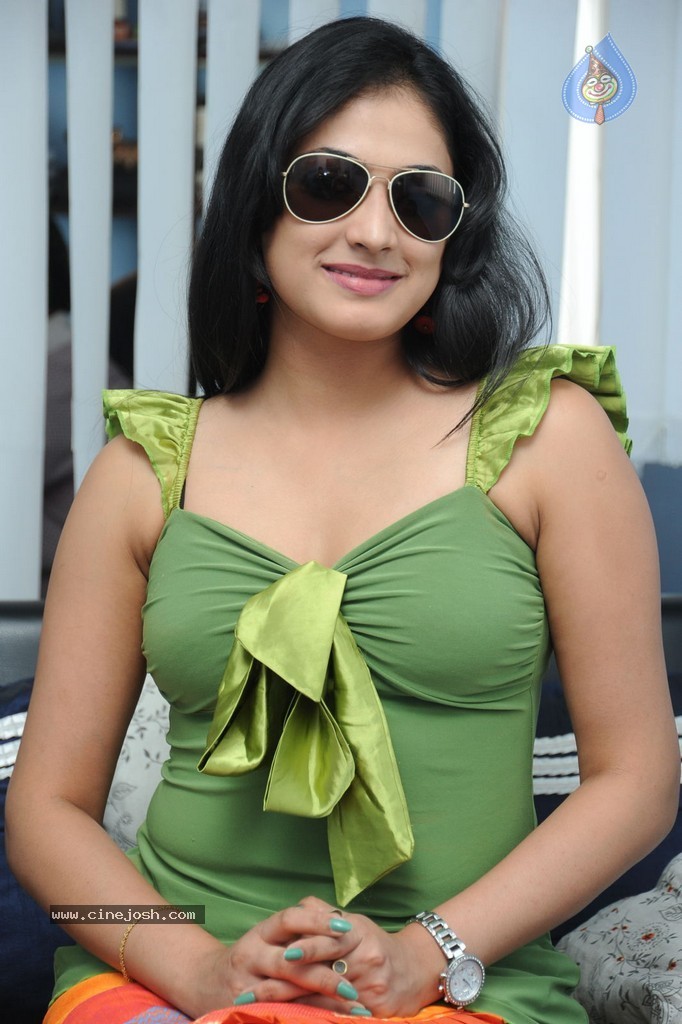 Haripriya Latest Images - 1 / 152 photos