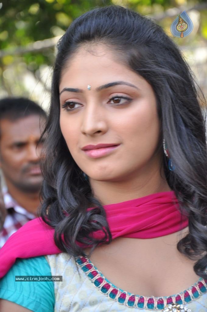 Haripriya Latest Photos - 19 / 47 photos