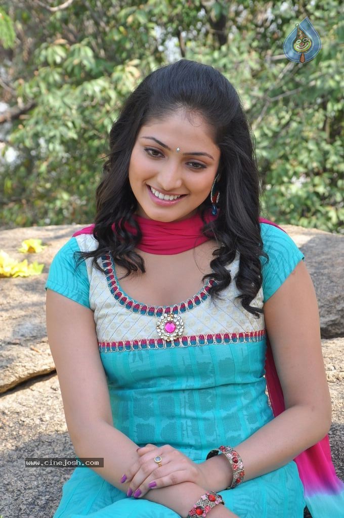 Haripriya Latest Photos - 37 / 47 photos