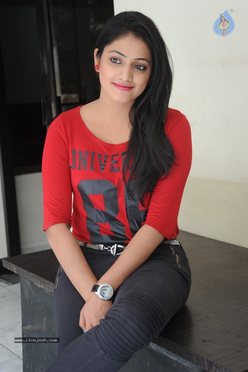 Haripriya Latest Pics - 36 / 79 photos