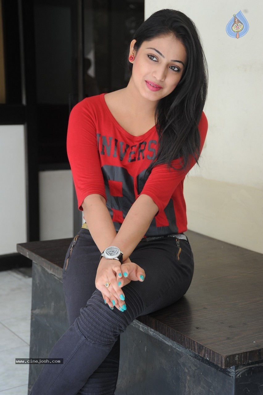 Haripriya Latest Pics - 45 / 79 photos