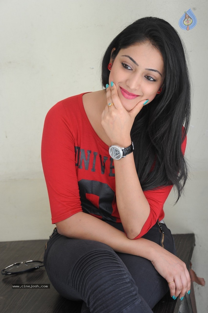 Haripriya Latest Pics - 60 / 79 photos