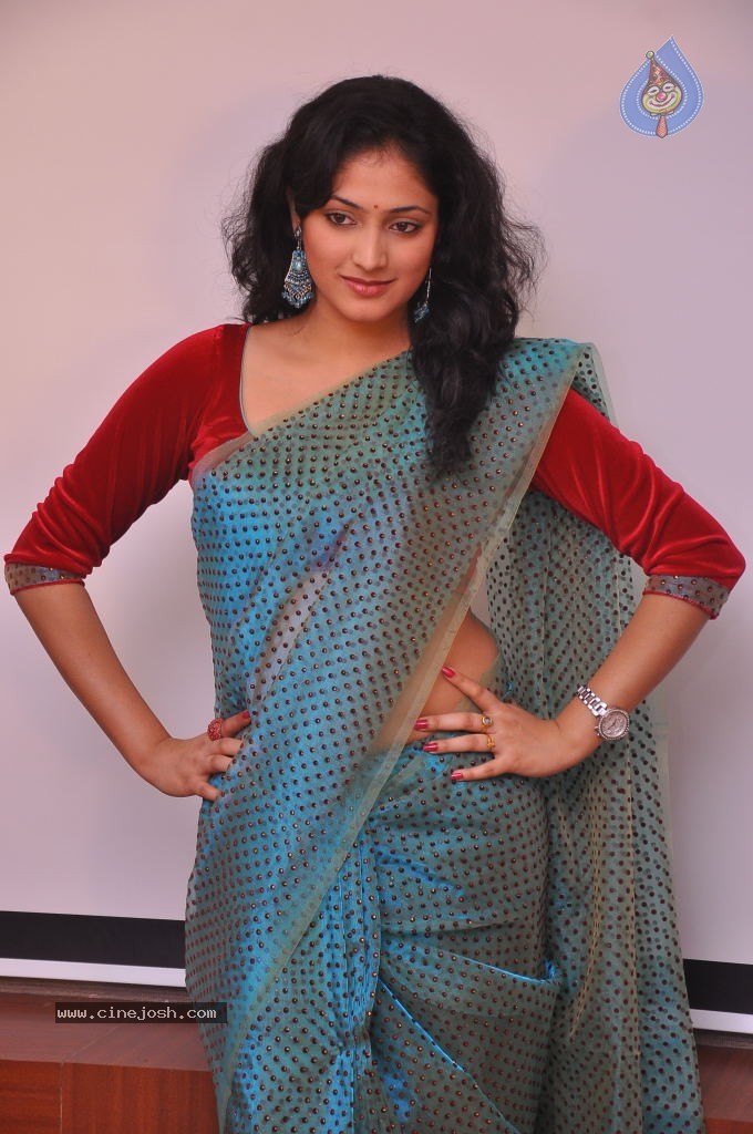 Haripriya Latest Stills - 22 / 85 photos