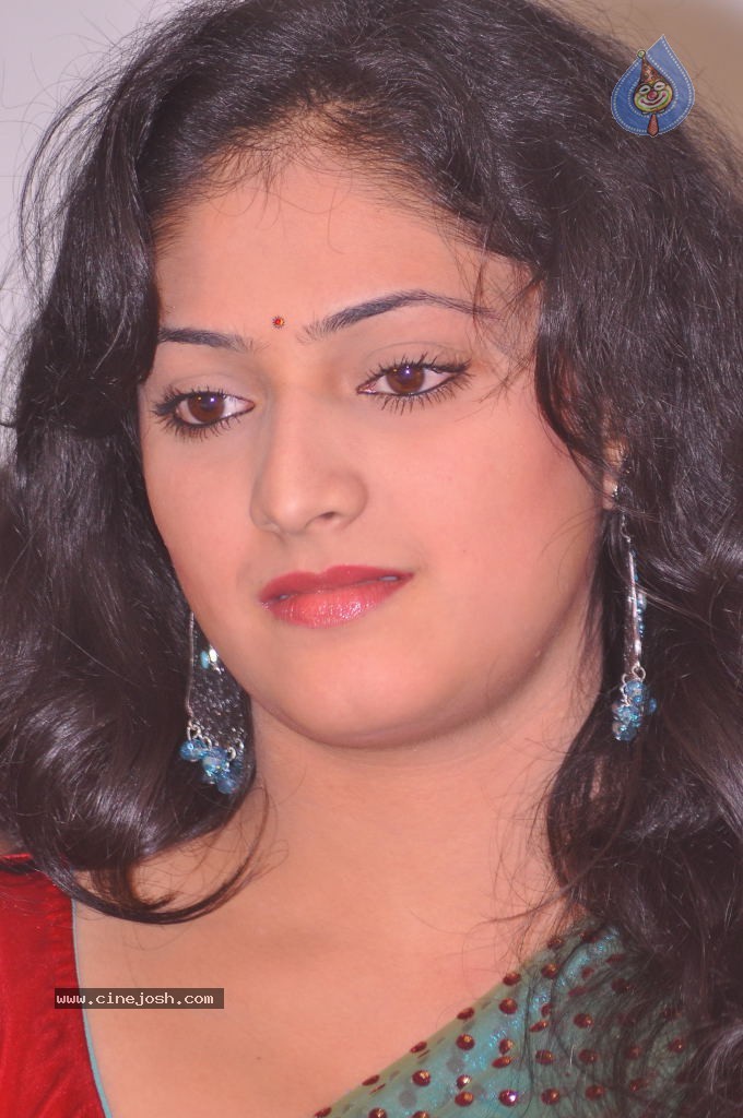 Haripriya Latest Stills - 26 / 85 photos