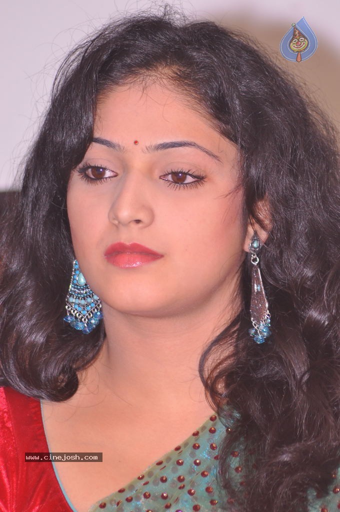 Haripriya Latest Stills - 32 / 85 photos