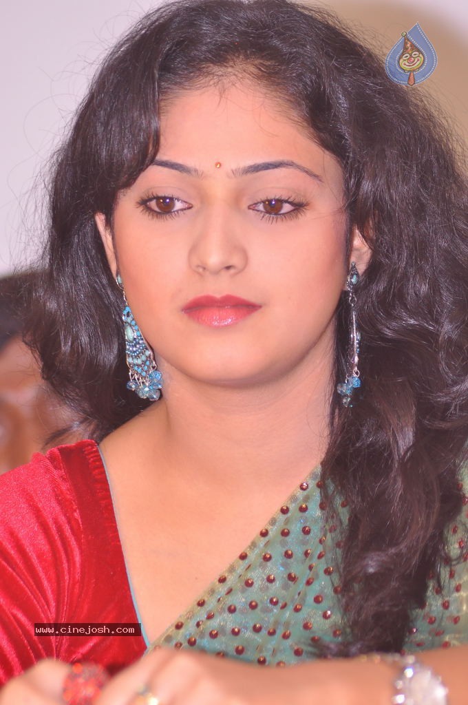 Haripriya Latest Stills - 76 / 85 photos